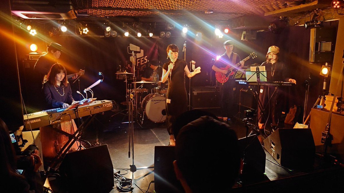 jazzcrafter's tweet photo. 昨日ライブでした
楽しかった
個人的なミスはあれども原曲聴き込んだ人じゃないと分からないと思う
教訓 ライブハウスの譜面灯を当てにしてはいけない、自分で買うか譜面をデジタル化しよう https://t.co/Ql3cZuucuL