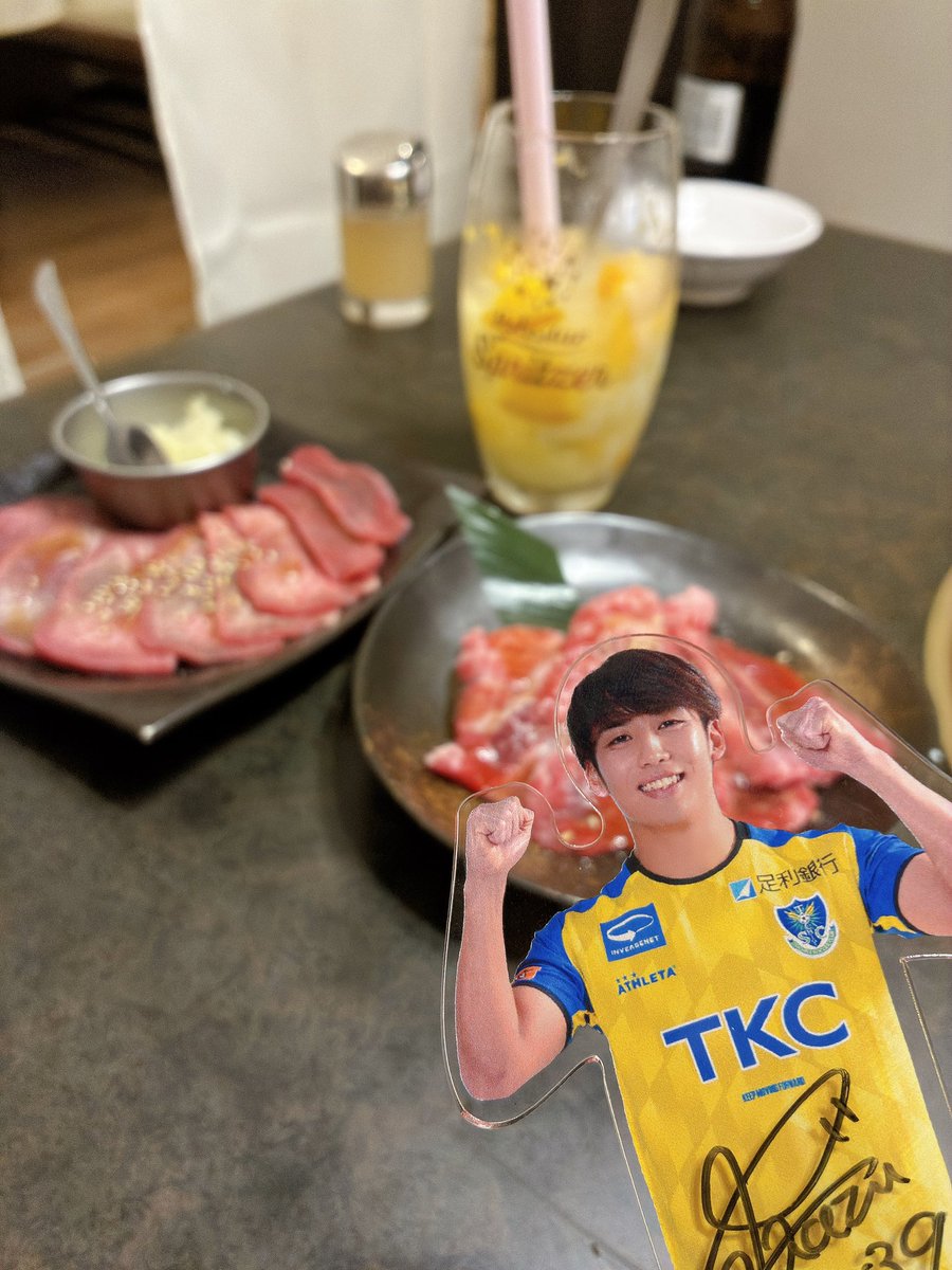 ochainyanko's tweet photo. ヤギくん今夜の焼肉パーティ会場はこちらだよ https://t.co/YCwNhhosvE