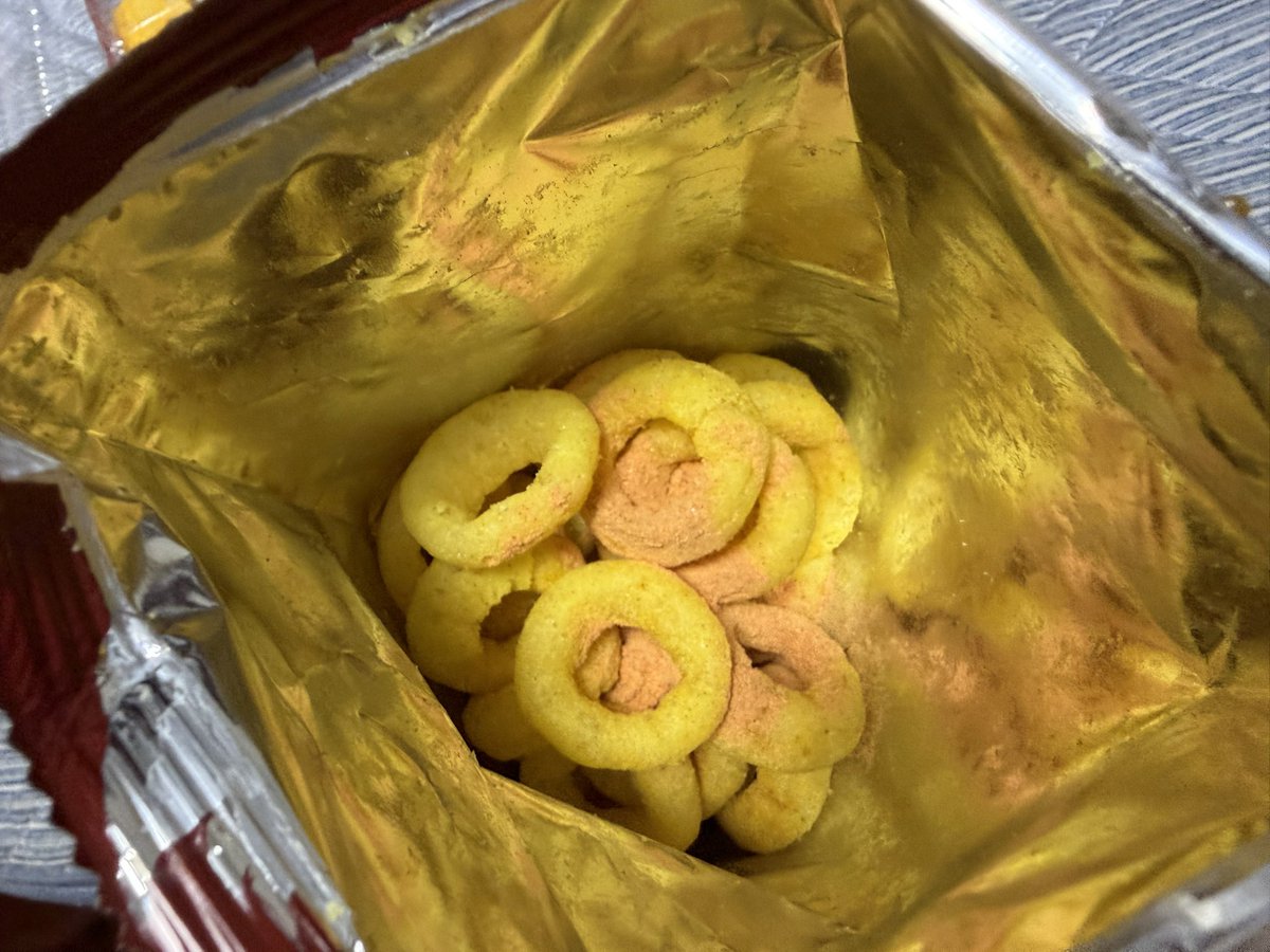 maknomaki72's tweet photo. ちいかわなのにかわいくないスナック🍿 https://t.co/gAVoEE2U1w