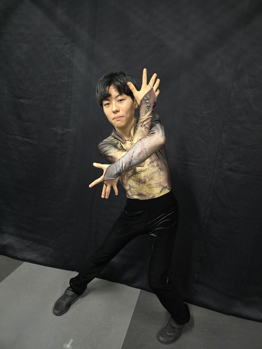 online_on_ice's tweet photo. 🐼関東選手権2026🐼
❄ジュニア男子❄

🥇#木村碧一 選手
最終滑走の緊張の中、自己ベストを更新✨ジュニアカテゴリー初優勝🏆
冒頭3AをGOE1.60で成功🤩
演技後半は疲れが出てしまったと課題を挙げましたが、大好きなハリー・ポッターの音楽に力をもらい🪄スピンも全てレベル4を獲得👍
🗣️初めての東日本選手権に向けて
SP70点&FS120点以上を出して、全日本ジュニアに🔥

中学2年生での3A成功は憧れの羽生結弦さんと同じことを伝えると…「やったー😆」と喜んでいました🤭

#フジスケ #FOD #フィギュアスケート #figureskating #全日本ジュニアへの道
