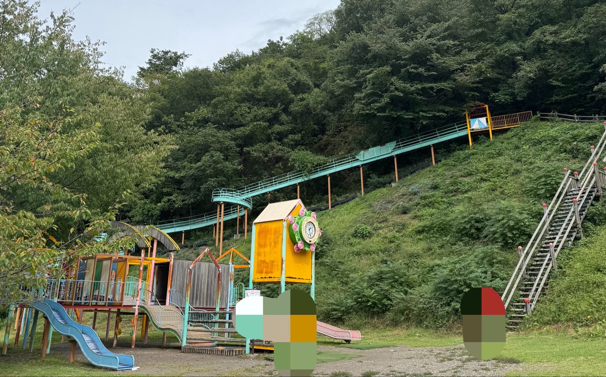 gurinaka's tweet photo. 1年ぶりのおっきいこんのすけ！
刀ぶんぶんしててきゃわでした🫶
テーマソングでお子もノリノリ〜なんとか待てて良かった...ｵﾃﾃﾌﾜﾌﾜ!!とのこと🦊
今回はちゃんと展示も観て回れた！
坂城名物のおしぼりうどん食べてロングスライダーしてねずこんお迎えして帰宅！赤疲労‼️ https://t.co/80VQnjXF3z