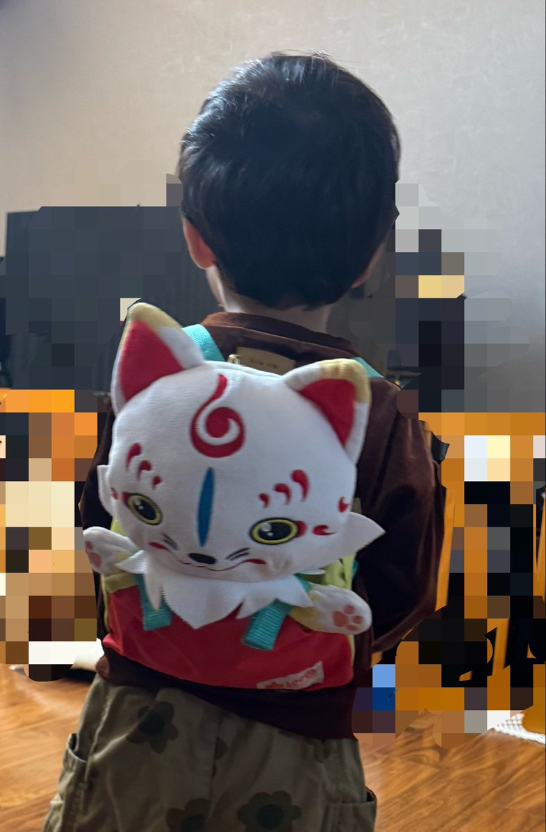 gurinaka's tweet photo. 1年ぶりのおっきいこんのすけ！
刀ぶんぶんしててきゃわでした🫶
テーマソングでお子もノリノリ〜なんとか待てて良かった...ｵﾃﾃﾌﾜﾌﾜ!!とのこと🦊
今回はちゃんと展示も観て回れた！
坂城名物のおしぼりうどん食べてロングスライダーしてねずこんお迎えして帰宅！赤疲労‼️ https://t.co/80VQnjXF3z