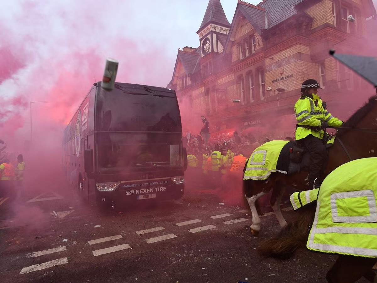 WeAre1894's tweet photo. We're on the safety advisory group call tomorrow re Liverpool away. We'll be calling for extra protection for our players on arrival. 2018 saw some Liverpool fans turn the clock back to the mid80s. Current media annihilation of the club may fan those flames again. https://t.co/wyAI75RR7X
