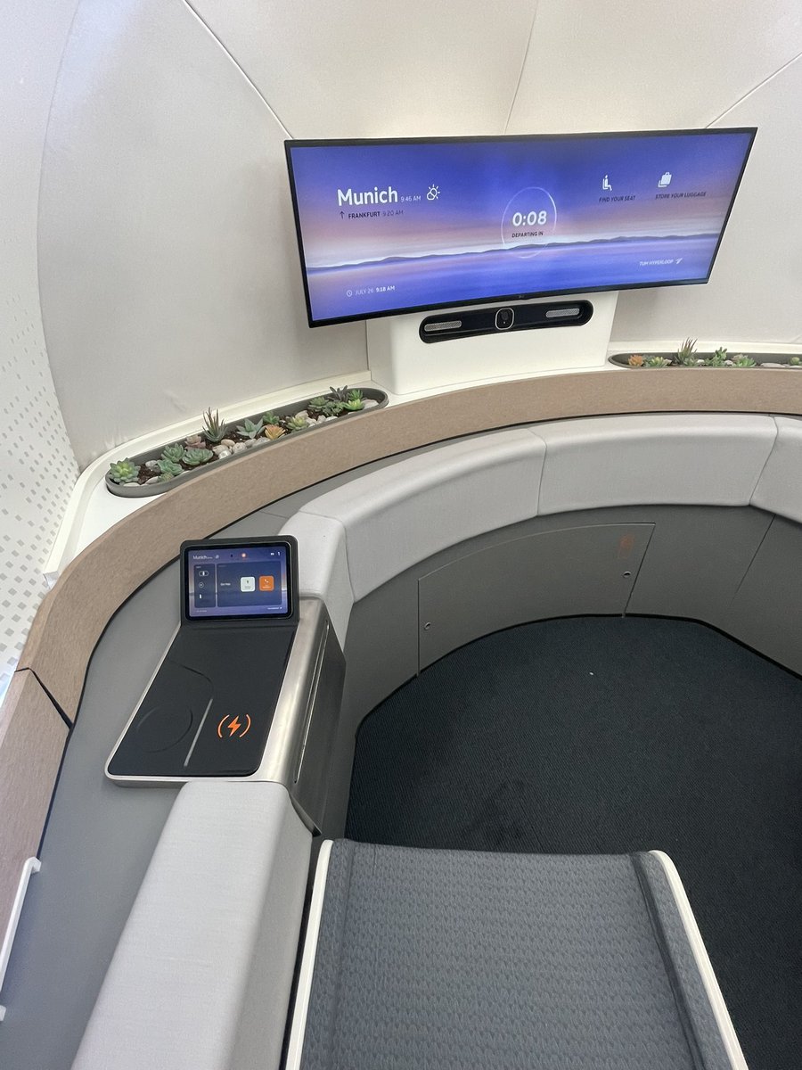 alexhornbyrail's tweet photo. Views from #InnoTrans: Comfort and ambience is as much in mind on @TUM_Hyperloop. Developed by @TU_Muenchen, it holds the Hyperloop speed record of 463 km/h and lare developing real-scale passenger pods & test tracks. Example journey times inc London-Paris in 20 mins. https://t.co/UHtB4mvWC1