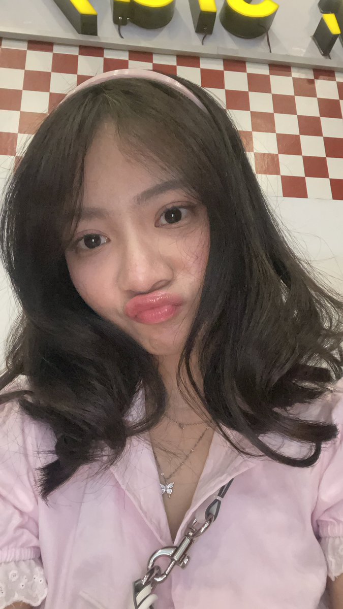 cewliluw's tweet photo. ✌🏻✌🏻✌🏻 https://t.co/fCawt9mCg0