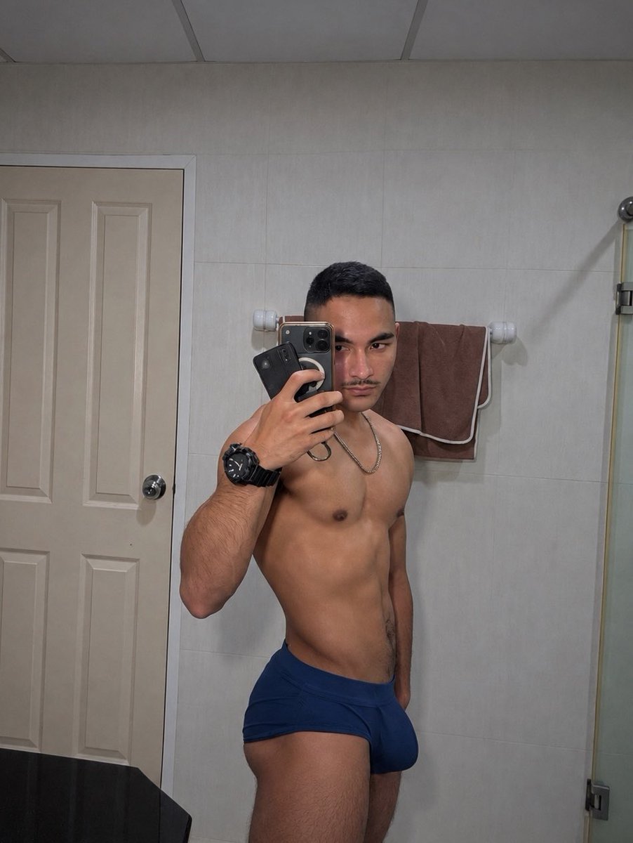 BIGGUN_z's tweet photo. 🍆🖤
Ig:apiphatchet_z https://t.co/0AZeEjTTBg