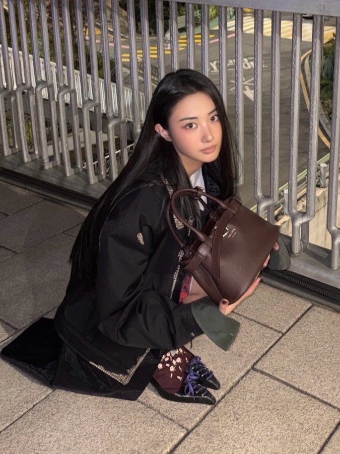 dailygawon's tweet photo. my girlfriend (real) https://t.co/kAYaF2FKHQ