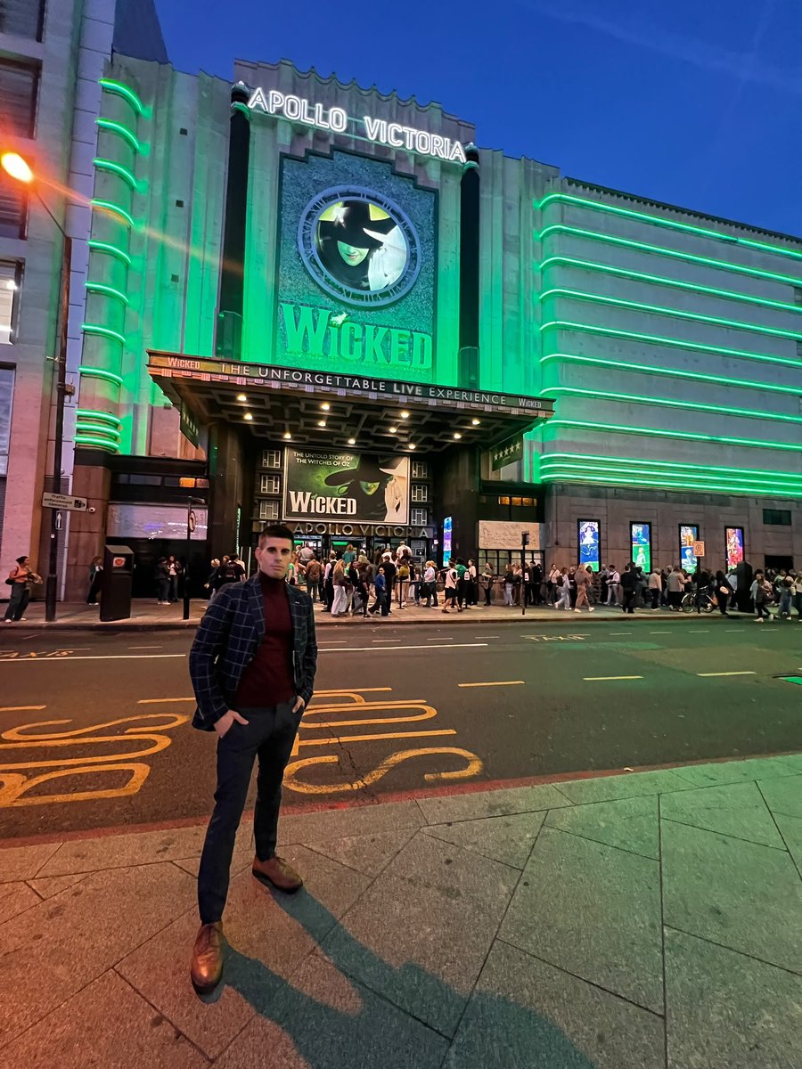 FirstNightMag's tweet photo. It's gala night, witches! Last night, we attended a very special performance of @WickedUK, celebrating the show's 20th anniversary in the West End. Thanks so much for having us! And congratulations! https://t.co/okO51wBvis