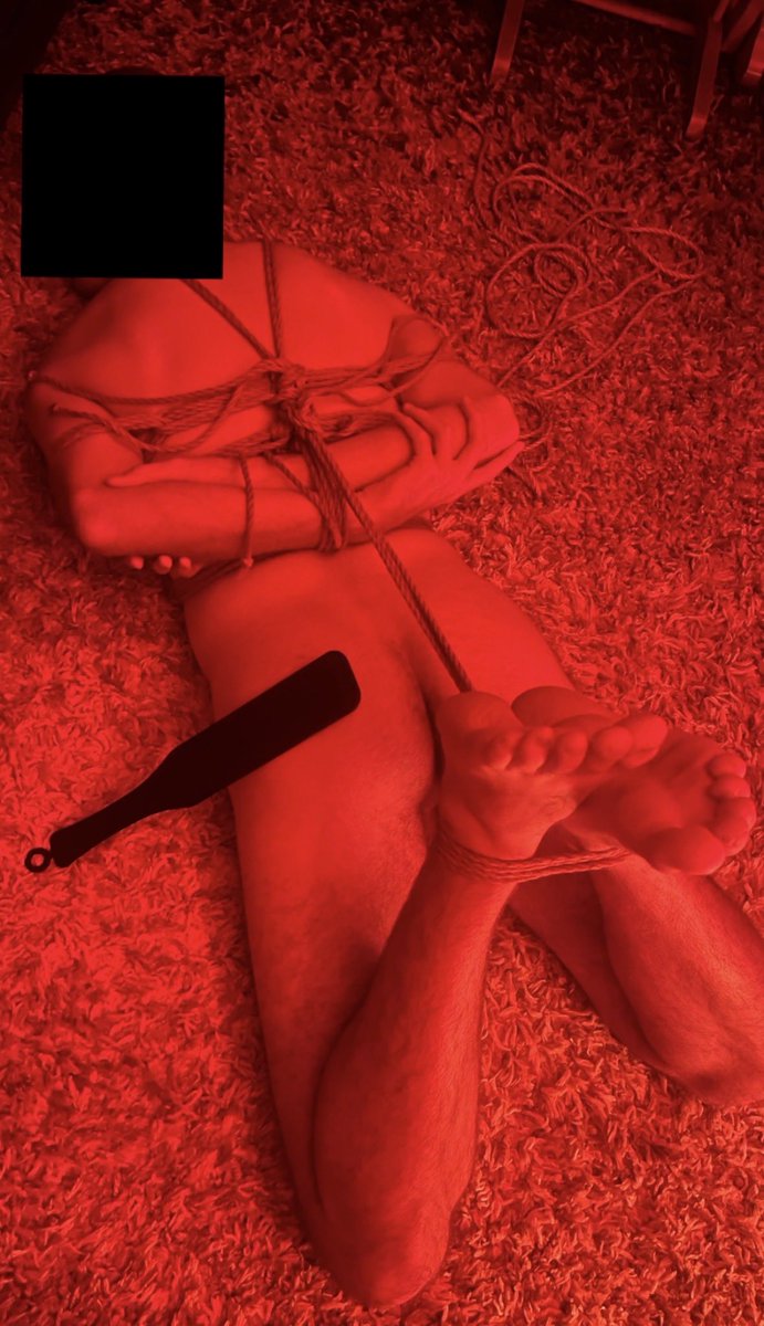 not_ur_boy2's tweet photo. all tied up :)
what would you do to me? https://t.co/EfymLFO51a