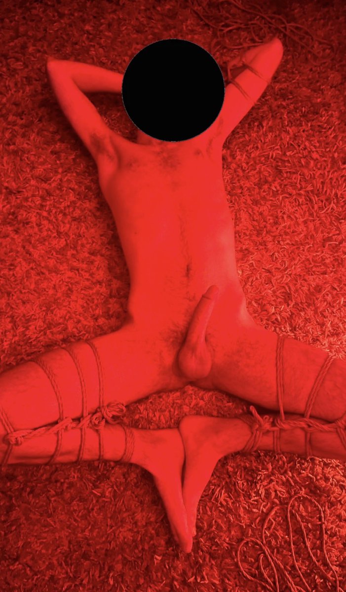 not_ur_boy2's tweet photo. all tied up :)
what would you do to me? https://t.co/EfymLFO51a