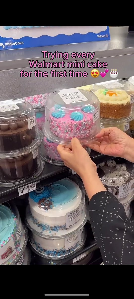 ronnap4353ru's tweet photo. You're look just like this cake. 
@charminthethird https://t.co/OLZ6heUXSy
