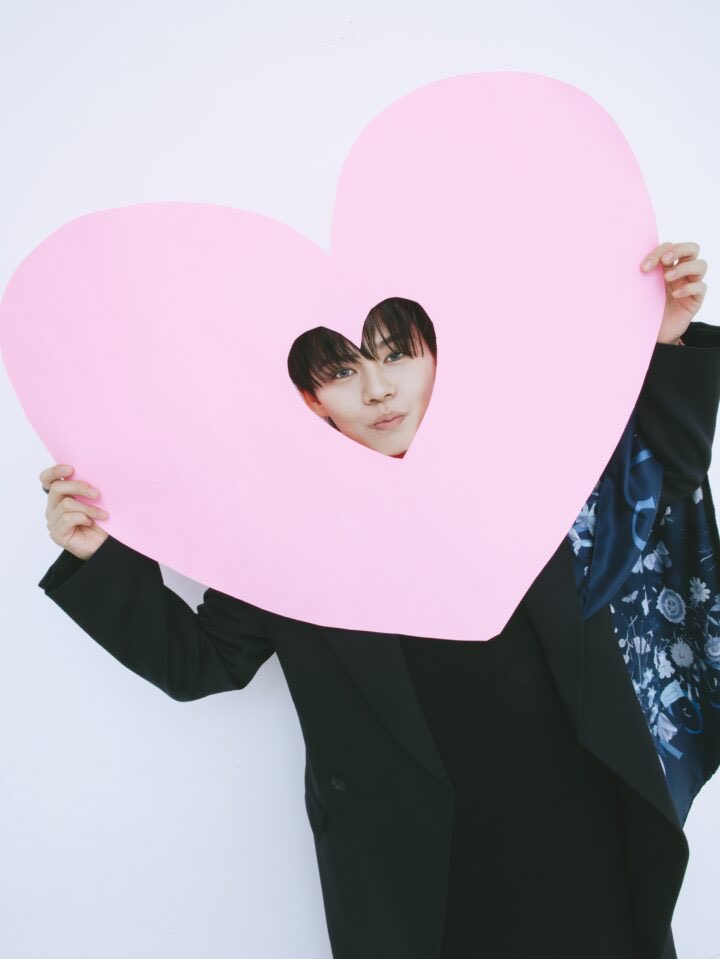 mini_twjp's tweet photo. お誕生日おめでとうございます🎉🎁🎂🎂🎉🌼🌷💙

#超ときめき群青色
#HAPPY_KAI_DAY

🔗 https://t.co/rh04MpwMNL https://t.co/4SACHA0Xg9