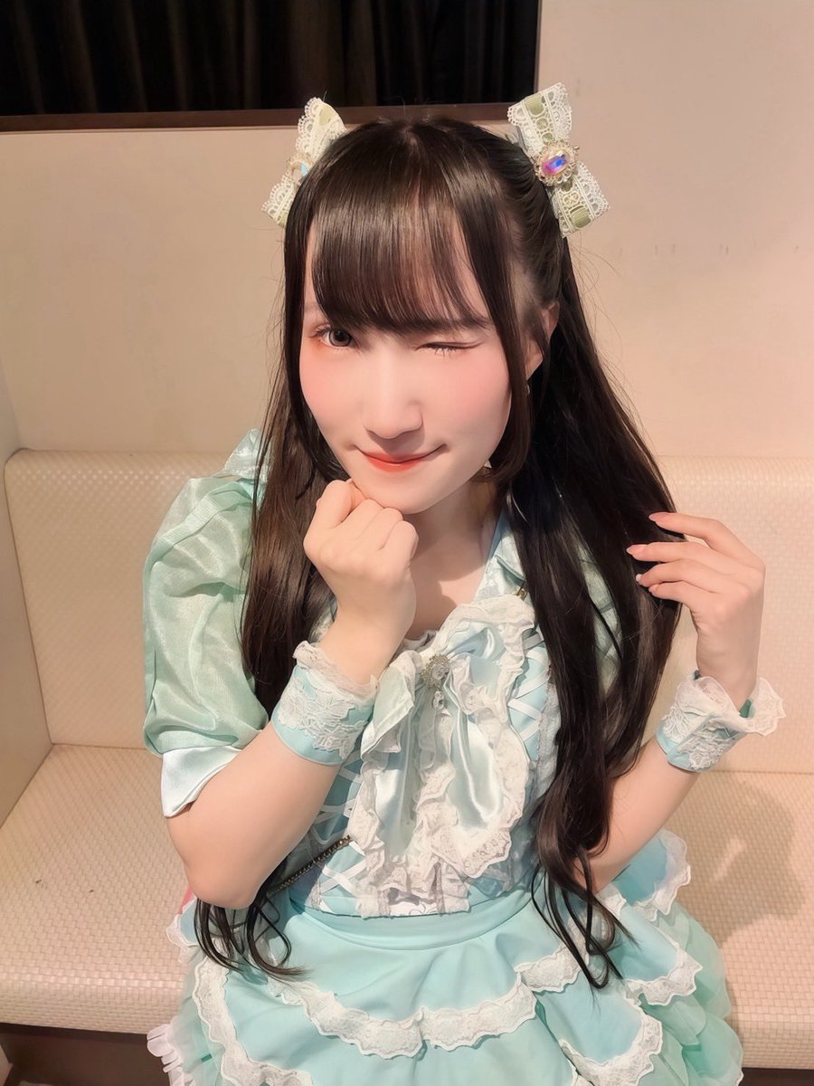 red_1020_all's tweet photo. フィンファンネル達から代行が届きました🆕
ウィンクも小悪魔的な表情も可愛いし、マジプリンセス👸
めっちゃ可愛いくてペタンと座ってるのを見ると持ち帰りしたくなるんだよなぁ🤤
テイクオフしたい✈️
 #りあちとにっこりあち
 #りあちかわちい https://t.co/Ton7jWtGnN