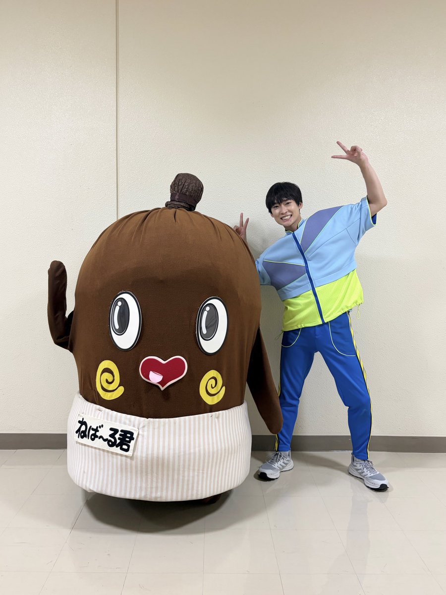 fukuo_makoto's tweet photo. 健康スポーツフェスティバル2026inひたちなか
出演させていただきました！📣

今年も全力で楽しんだ誠お兄さん！🤸🏻
みんなから沢山元気をもらったそうです🤝🏻

素敵な時間をありがとうございました💠
またお会いできる日を楽しみにしています😊

ねば〜るくんと再会ネバー！🙌🏻
とっても嬉しかったです🎶 https://t.co/s3HARDo9nE