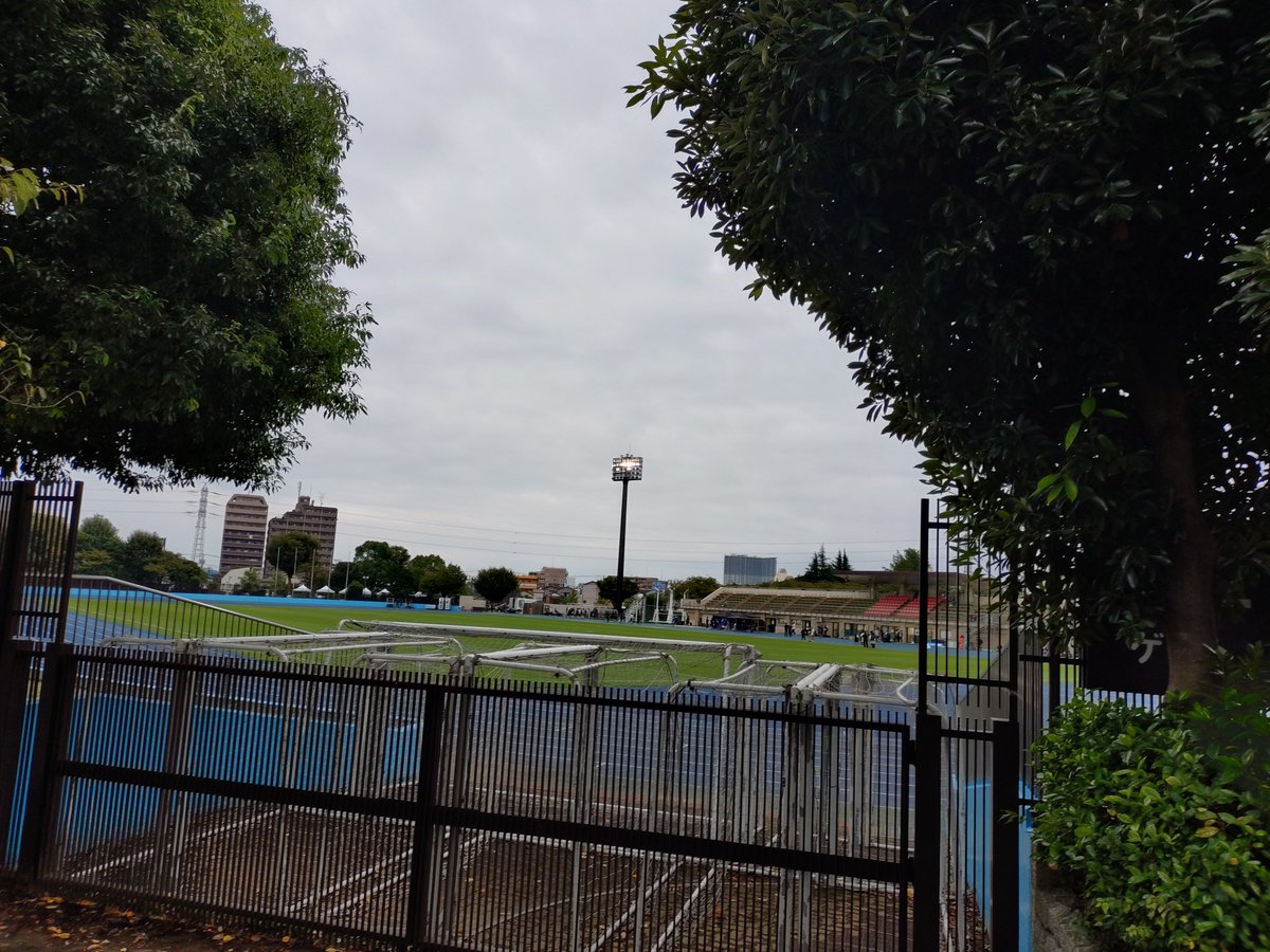 hajimekun88's tweet photo. 仕事が終わらず😢試合生では観られなかったけれど😢南葛ホーム最終戦&amp;奥戸天然芝スタジアム🏟️そして何よりも南葛のみなさんに会いたくて奥戸駆けつけました☺️試合は負けてしまいましたが全社でやってくれると信じて！応援あるのみ🙌まだまだ南葛には伸びしろ未来がある✨️野人熱波もまた🔥😁
#南葛SC https://t.co/TAGWcsXai6