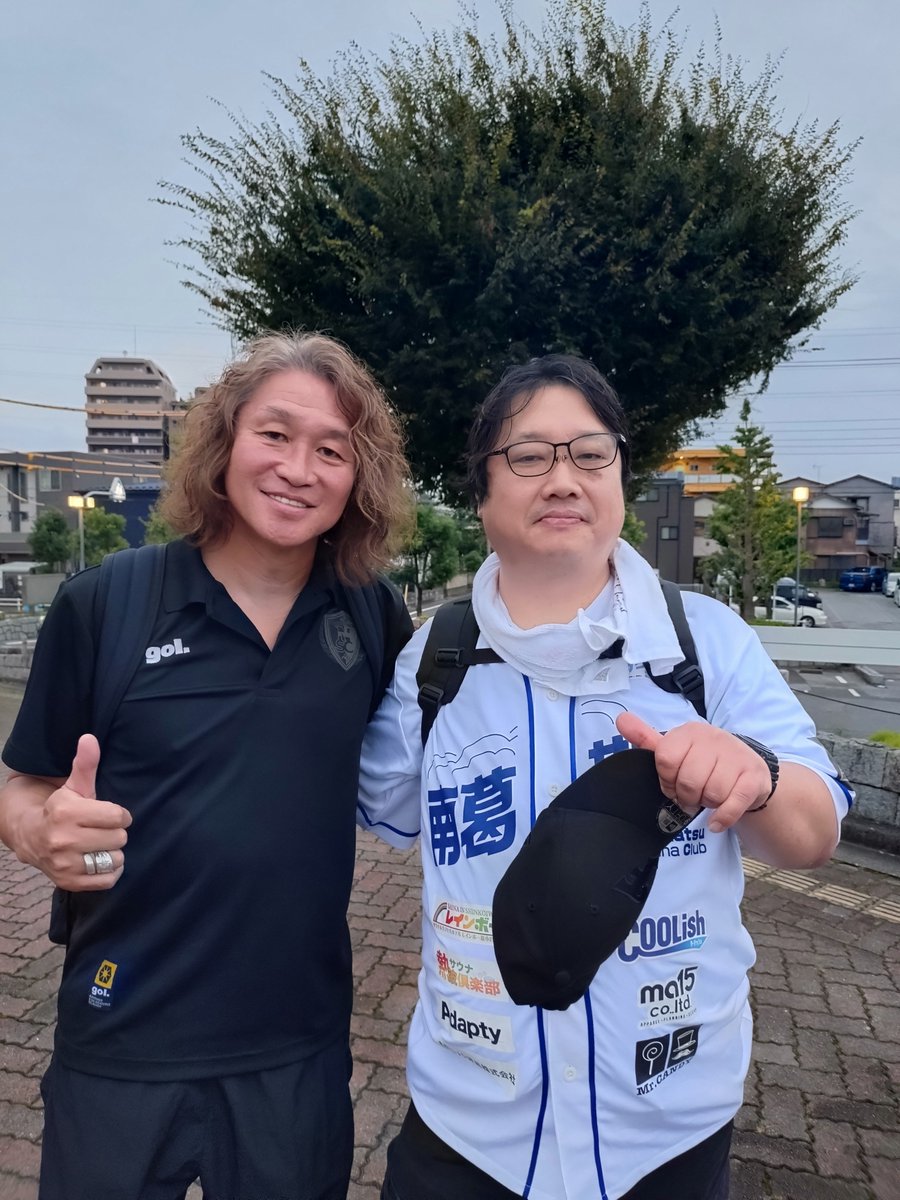 hajimekun88's tweet photo. 仕事が終わらず😢試合生では観られなかったけれど😢南葛ホーム最終戦&amp;奥戸天然芝スタジアム🏟️そして何よりも南葛のみなさんに会いたくて奥戸駆けつけました☺️試合は負けてしまいましたが全社でやってくれると信じて！応援あるのみ🙌まだまだ南葛には伸びしろ未来がある✨️野人熱波もまた🔥😁
#南葛SC https://t.co/TAGWcsXai6