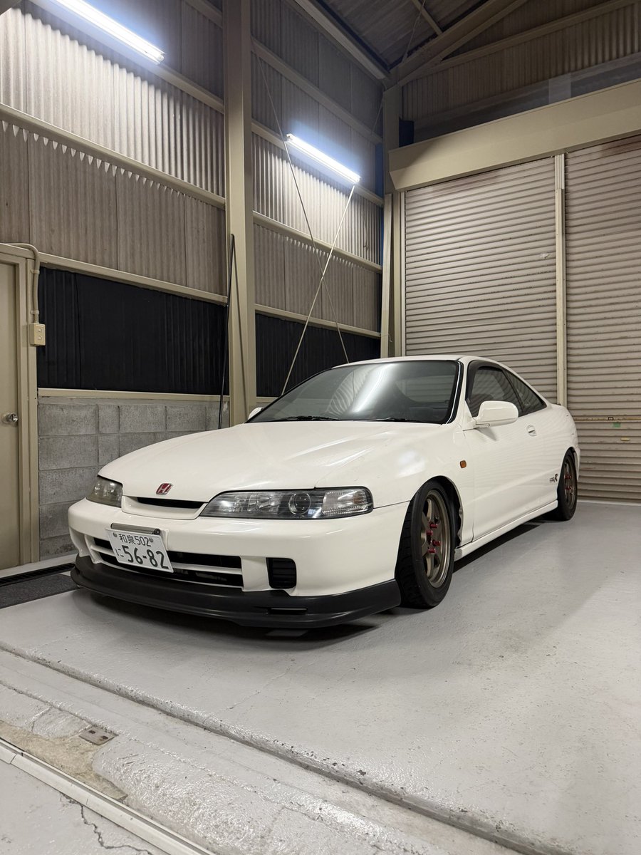 R7153480's tweet photo. インテグラ TYPE R  96スペック 興味ある方いませんか？知り合いの方が200万で手放そうと考えているみたいです。 #車売ります #DC2 https://t.co/eIOo2RknfP