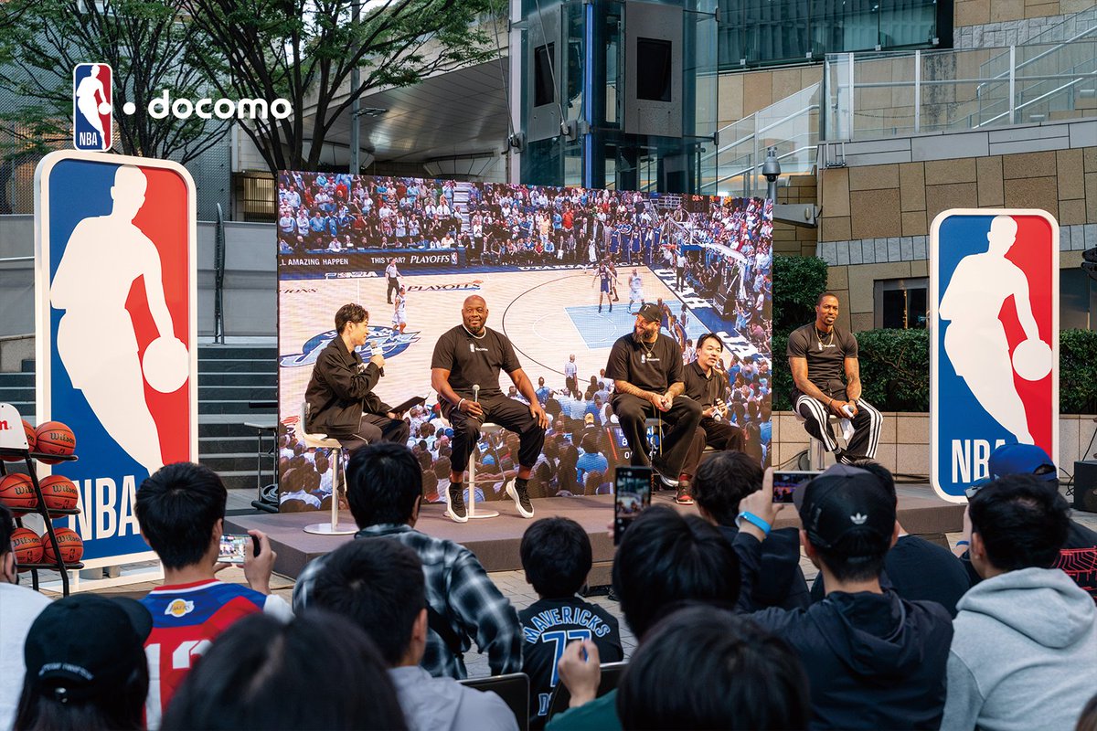 NBAJPN's tweet photo. 2026.09.26 LESSONS FROM THE GAME CHANGERS🗼

💫ドワイト・ハワード @DwightHoward 
💫ミッチ・リッチモンド @mitchrichmond23 
💫デロン・ウィリアムス @DeronWilliams 

日本に来てくれてありがとう✨

そして、会場に足を運んでくれた皆さんもありがとうございました！
レジェンドとファンが一緒につくった、最高の一日でした🔥

#GameChangers #NBAJPN #NBAdocomo @nba_docomo