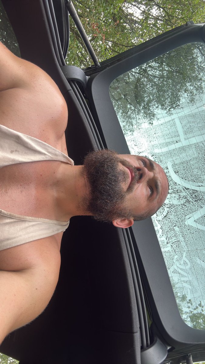 joeuk2000's tweet photo. Well…. After that I’m a little hot 🤦🏻‍♂️😂 https://t.co/ddrG7YZdYW