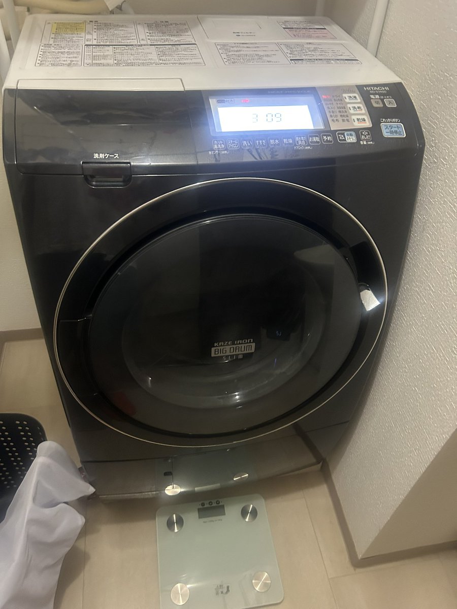 si_roicy's tweet photo. 乾燥モードに感激してる。搬入大変だったからよきよき https://t.co/ZISfmX5Ox3