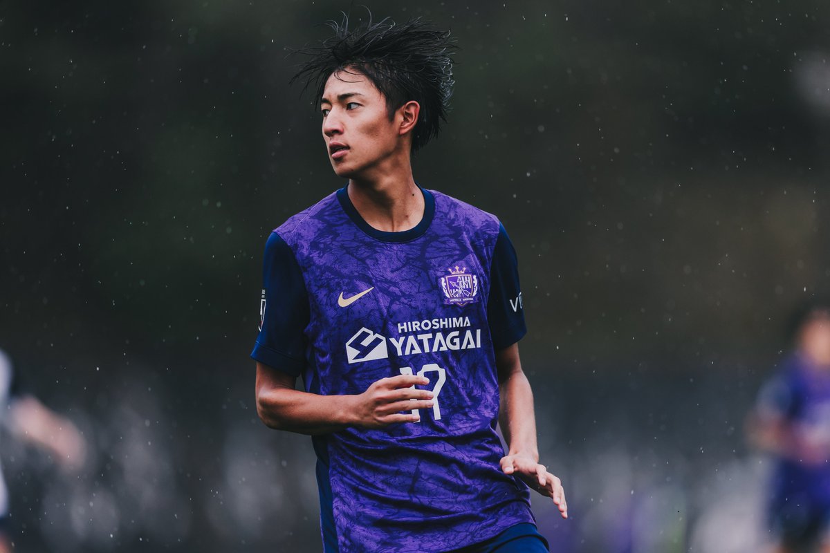 sanfrecce_SFC's tweet photo. 𝐀𝐂𝐀𝐃𝐄𝐌𝐘 𝐈𝐍𝐅𝐎｜𝐔-𝟏𝟖 🏹

先制を許すも、3ゴールを奪い逆転勝利✨
最後まで全員で戦い抜き、
ホームで勝点3を掴み取りました。

🏆高円宮杯 JFA U-18サッカープレミアリーグ 2026 WEST
🆚ジュビロ磐田U-18
⚽️3-1（前半1-1／後半2-0）
🥅佐藤壯知、菊山璃皇、信重亮二朗

引き続き、ユースへの熱い応援をよろしくお願いします💜

#sanfrecce #ONEVIOLET
