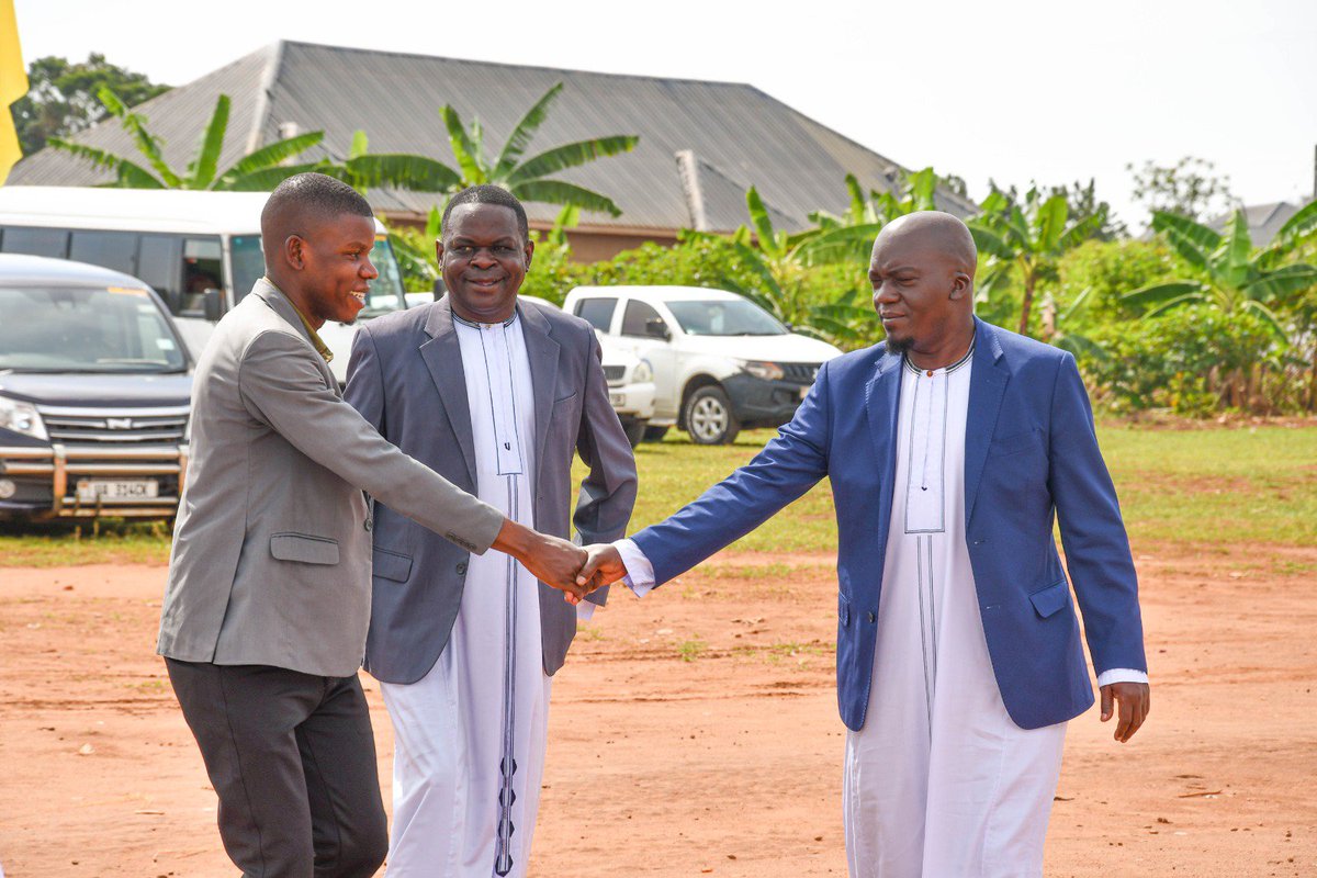 babatvuganda's tweet photo. Photo moment: The arrival of the Isabalangira of Busoga, Owek. Zilabamuzaale Menha at the final day of the fourth edition of the Busoga Prayer Week.
#BabaNews https://t.co/HjucgcqEtt