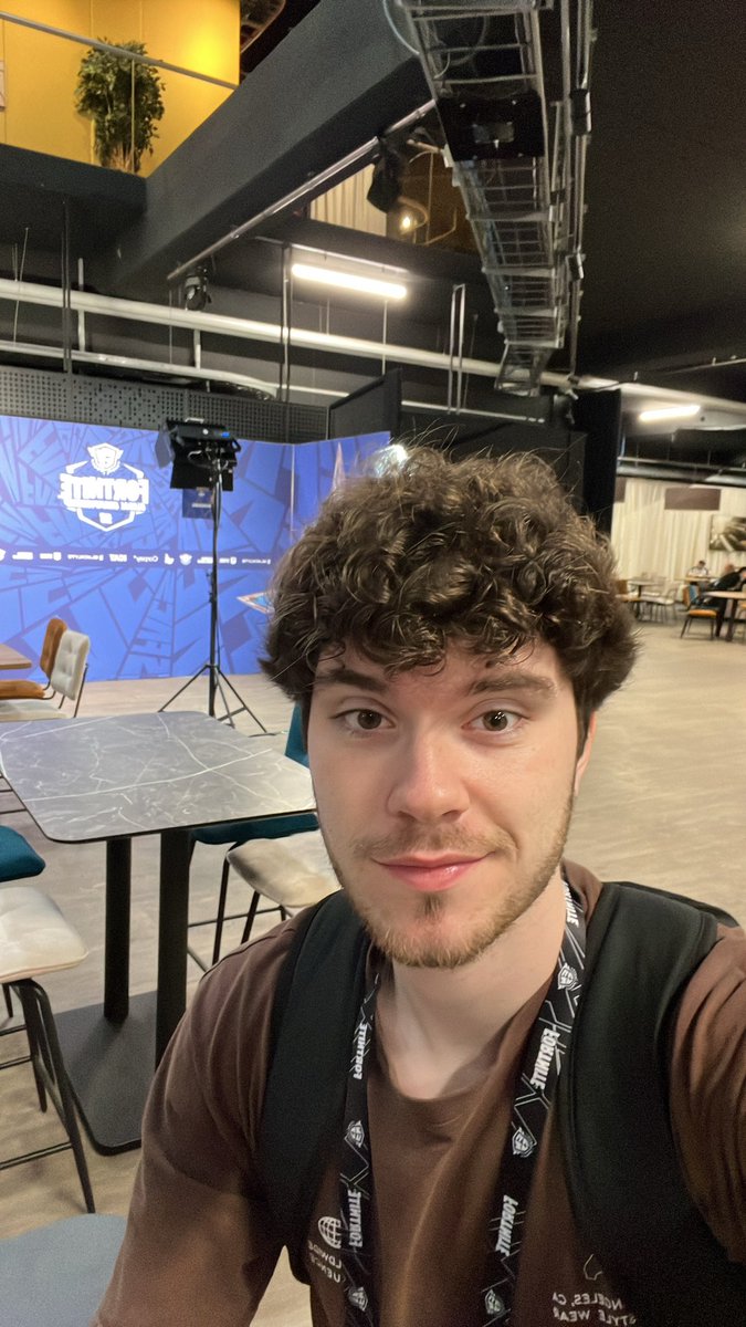 OliverOG's tweet photo. LIVE ALL DAY👨‍🍳🤯WHO WINS?!?

https://t.co/9vMmfuRpCn https://t.co/9cnI4gEMXg