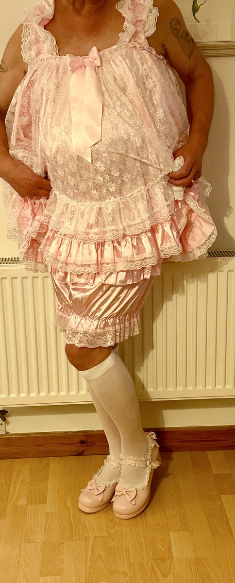 SissyCDLauren's tweet photo. Today I am a sissy #sissy https://t.co/lHATFL8Yqo
