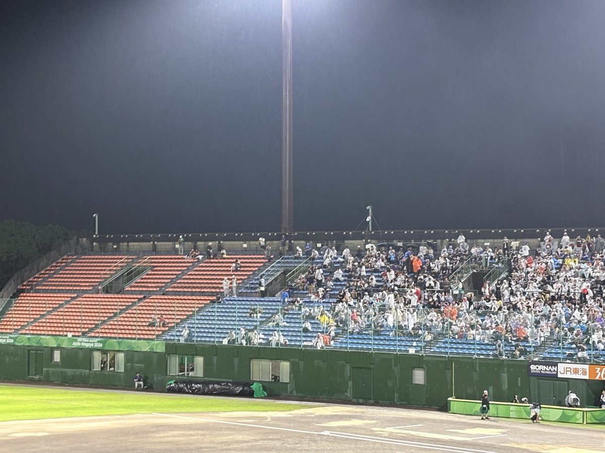 jintoshio's tweet photo. 売り切れなのに空席あります。

#アジア大会 https://t.co/hpkavTXz8V