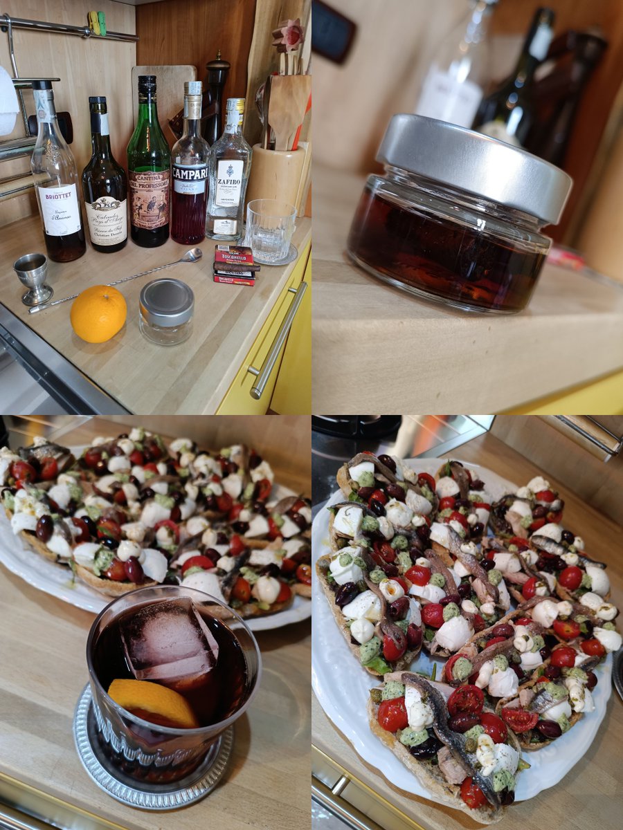 LucaLF65's tweet photo. Il mio omaggio al #NegroniWeek 26
Lo Scuro🥃
A Campari,gin e vermouth rosso,ho aggiunto mix di Calvados Drouin e liquore all'ananas Briotett,per 6 gg dove ha rilasciato i suoi umori un
Toscanello 🔴
🥖Ciabattine integrali alla Mediterranea.
( Nei commenti come le ho preparate ) https://t.co/v7spMzoa8m