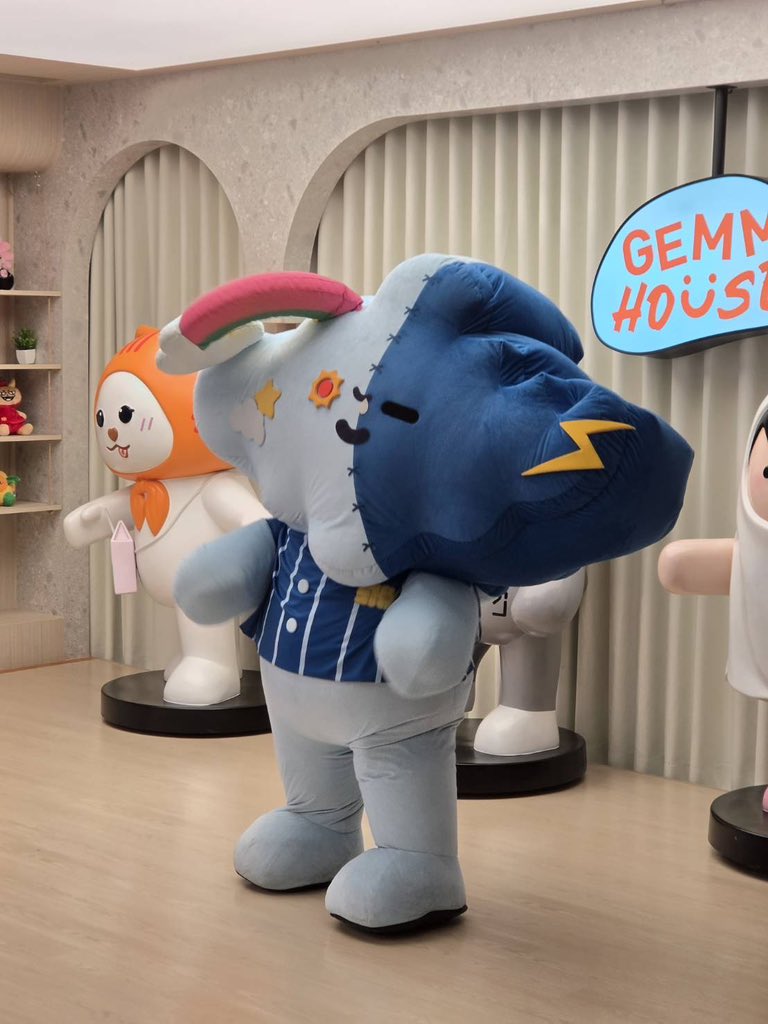 smyle_GMMTV's tweet photo. วันนี้ฉะมายยยเชคอินเจ้มเฮ้าค้าบบบ 
#GEMMHOUSE
#SMYLE https://t.co/bOltbUp5qy