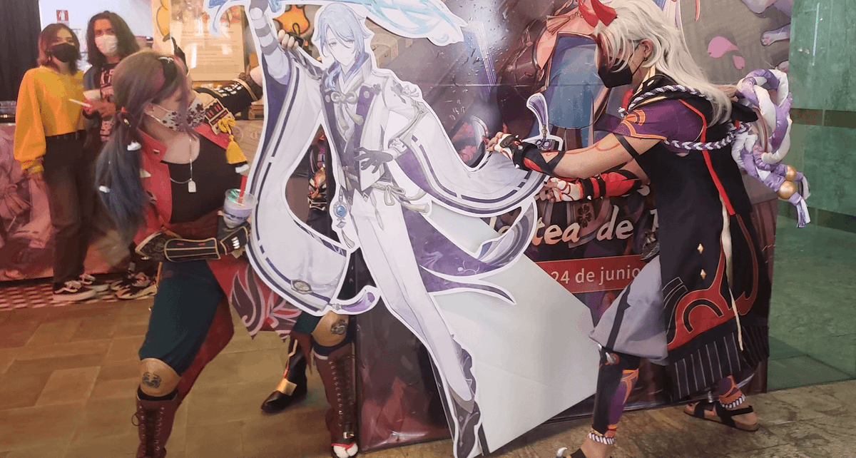HillaryNarlbes's tweet photo. Día genial en la convención de cómics! Conocí a mis creadores favoritos, tomé fotos de personajes épicos y me llevé un montón de recuerdos. https://t.co/l8uWIVfnEW