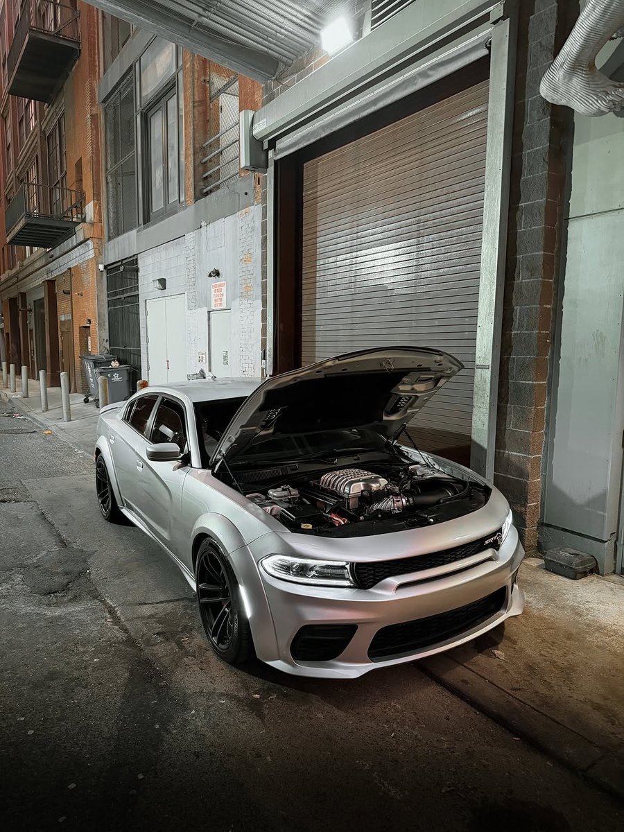 KingOfMopar1's tweet photo. Keeping the supercharger cool and the vibes hot. https://t.co/R6i5ouLc7y