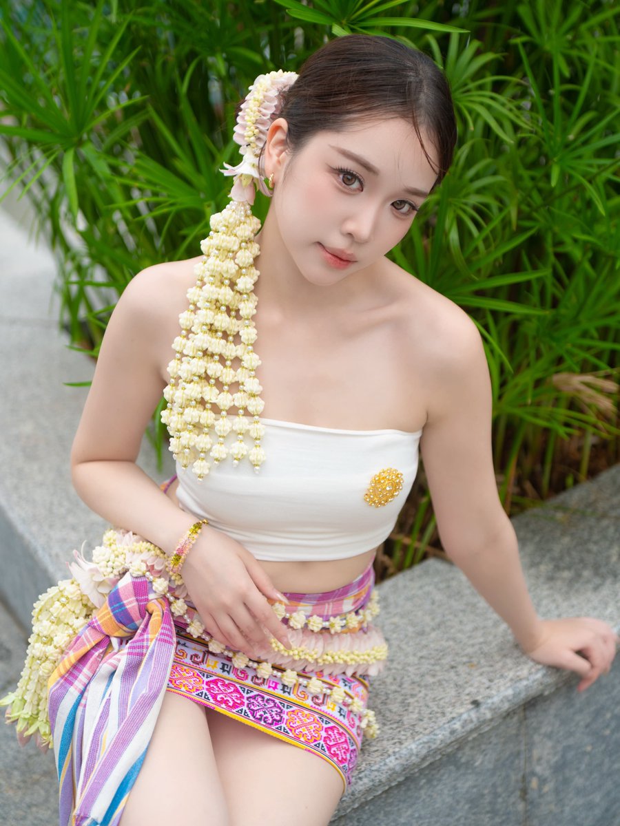 aCsjf3qEQtiI0DW's tweet photo. ขาวจัด https://t.co/kzXgku698D