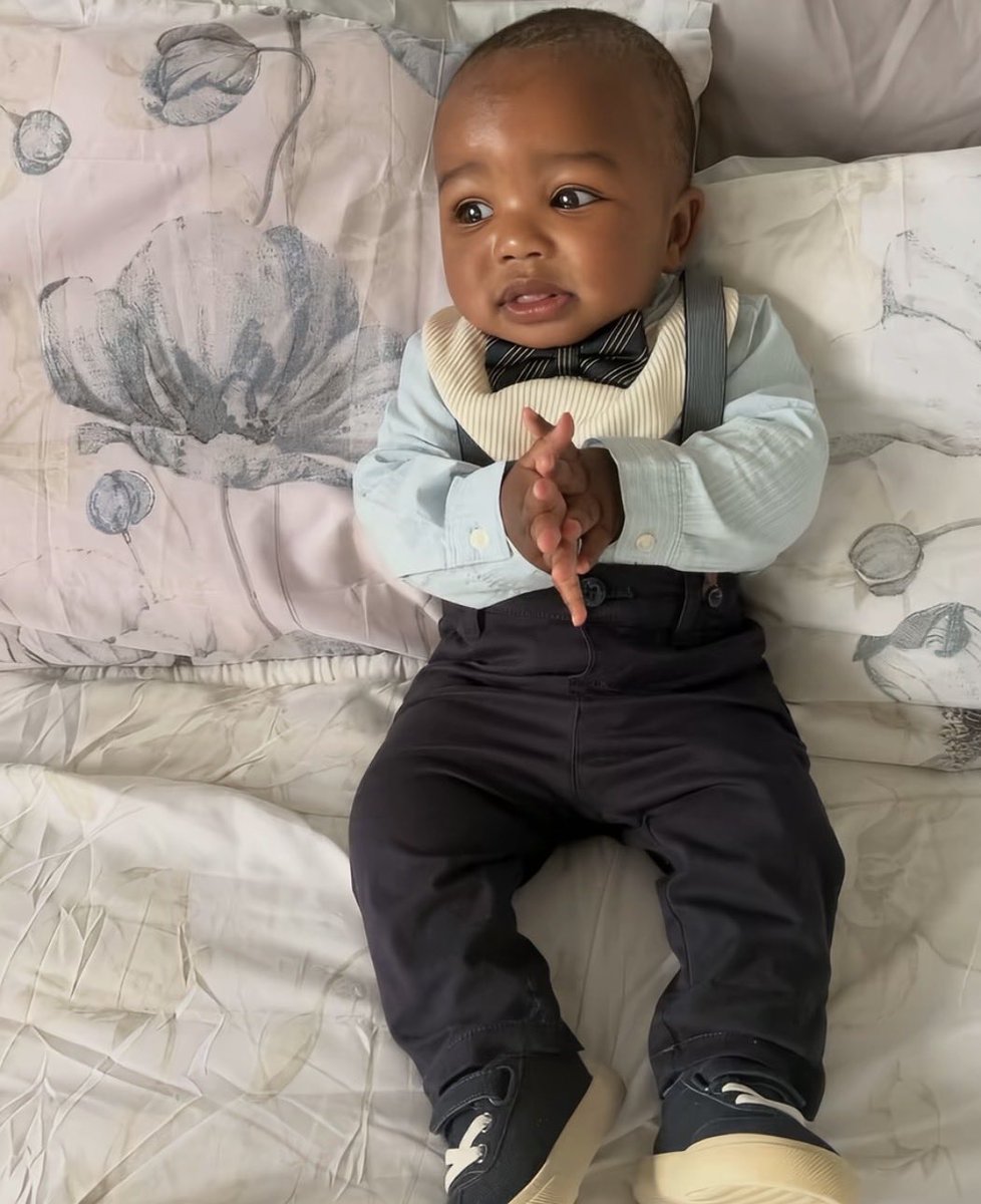 KevineUmurerw4's tweet photo. We are demanding for legal custody of kenzo due to how the other fanbase’s fave treated him this morning on his 8th month birthday we are not happy at all 🥹
Happy birthday my kenzo 🤍🤍🤍

ASHLEY A TRUE BEAUTY
SPOTLIGHT MAGNET ASHLEY
#AshleyCatchesEveryEye https://t.co/KQL5rW1G6Y