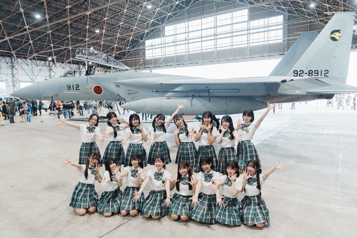 doi_soa's tweet photo. 令和８年度 #小松基地航空祭 ✈️
ありがとうございました✨

Pスーツ今年も着れて嬉しかったし、隊員の皆さんずっと見守ってくださってました🥲
がんばろう能登のワッペン嬉しかった！🌊

また来年も来れますように🫶🏻

ライブにも遊びに来てね💭

https://t.co/bhFsri55EH

#ほくりくアイドル部 https://t.co/3bHQXRb0Ml