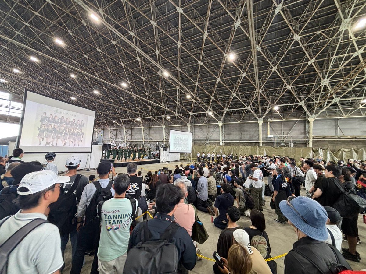 doi_soa's tweet photo. 令和８年度 #小松基地航空祭 ✈️
ありがとうございました✨

Pスーツ今年も着れて嬉しかったし、隊員の皆さんずっと見守ってくださってました🥲
がんばろう能登のワッペン嬉しかった！🌊

また来年も来れますように🫶🏻

ライブにも遊びに来てね💭

https://t.co/bhFsri55EH

#ほくりくアイドル部 https://t.co/3bHQXRb0Ml