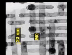 DrFrederickChen's tweet photo. Panther Lake 36 nm pitch M0 and overlying 50 nm pitch M1 show the EUV direct print roughness pretty directly.
https://t.co/i9ixFiO4fF https://t.co/qLkdz2Qxba