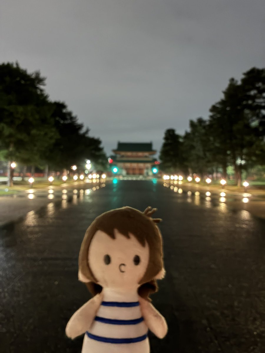 ashikusaku's tweet photo. 最高のライヴやった！🤩✨✨✨
盛り上がり半端なくて、今日筋肉痛笑😆

そして昨日帰りの電車止まって、0:30に運転再開🤣💦

帰るところもなく、カラオケでmiletちゃんの曲歌いまくった✨🤩

#milet
#miles
#Milet_ロームシアター京都 https://t.co/Hv5bj7VoKz