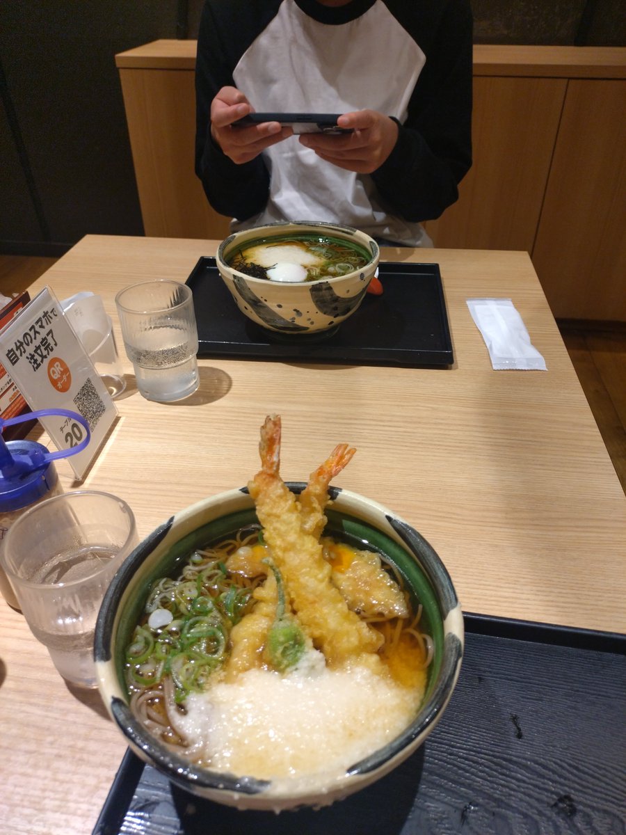 _B_LEACH's tweet photo. 可愛い彼女とデートしてきた😚
25日で4年9ヶ月でした🥰 https://t.co/Nx8ShjBTpo