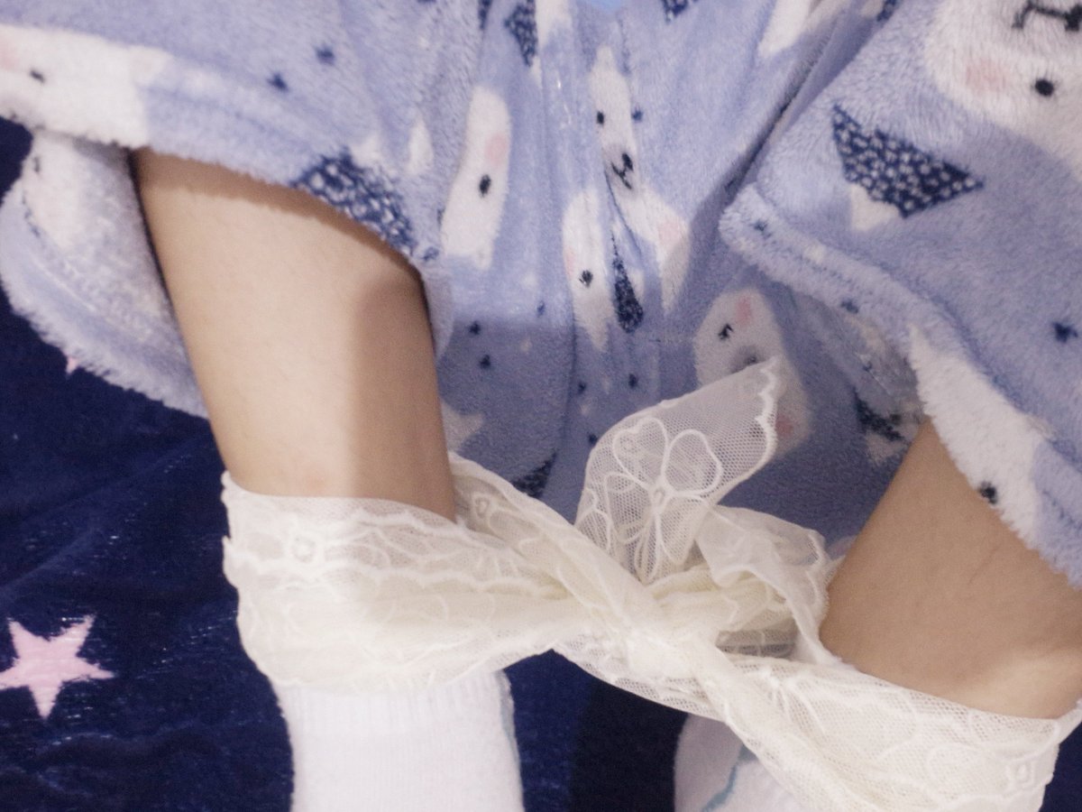 HilosAzucarados's tweet photo. Un pequeño accidente
sweet #cute #littlesister #princes #nsfwtwt #ageplay #SoftFemme #wlw #sapphic #lesbians #erotic #romance #love #nsfw #softdom #feetfetish https://t.co/N3xWpTiSf6