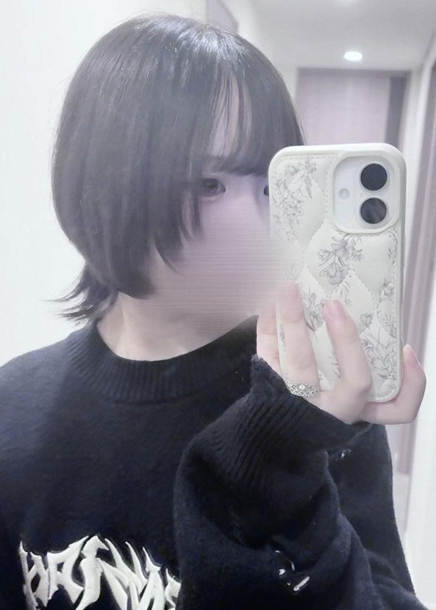 nksub__'s tweet photo. 襟足のびたね🤔 https://t.co/a4KLfOz6On