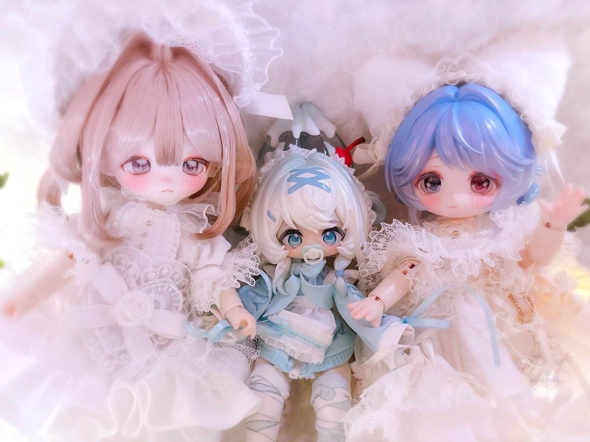 maro_chiiusagi's tweet photo. 双子ちゃん達に可愛い妹が出来て
ほくほく〜⊹꙳ ˶˙ᵕ˙˶ ⊹꙳
お姉ちゃん達によちよちされて
可愛いねぇ🤭💞

#おりこう少女
#姫縫
#ちまどーる
#萌叽甜心 https://t.co/VIH1IdVj67