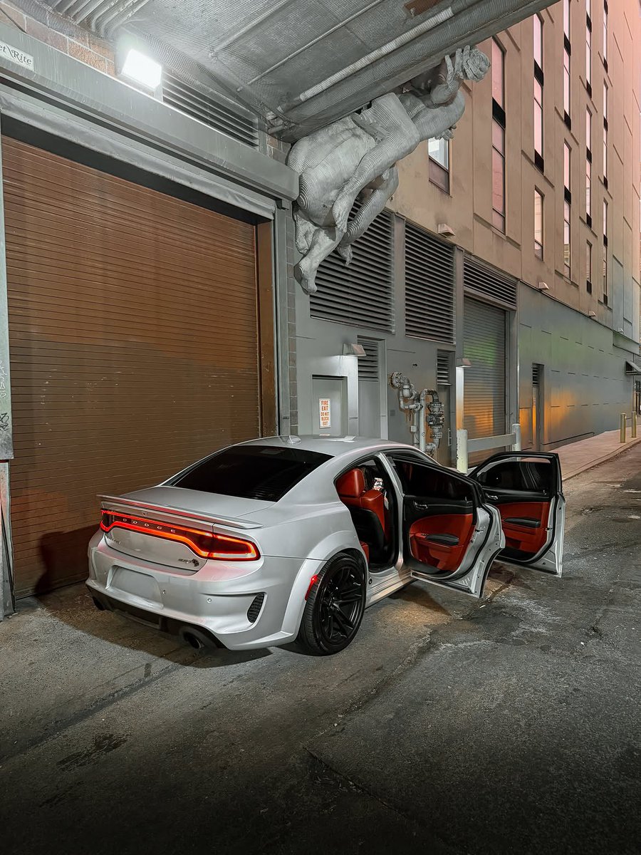KingOfMopar1's tweet photo. They hear it coming long before they see it. https://t.co/D0DsEziQJE