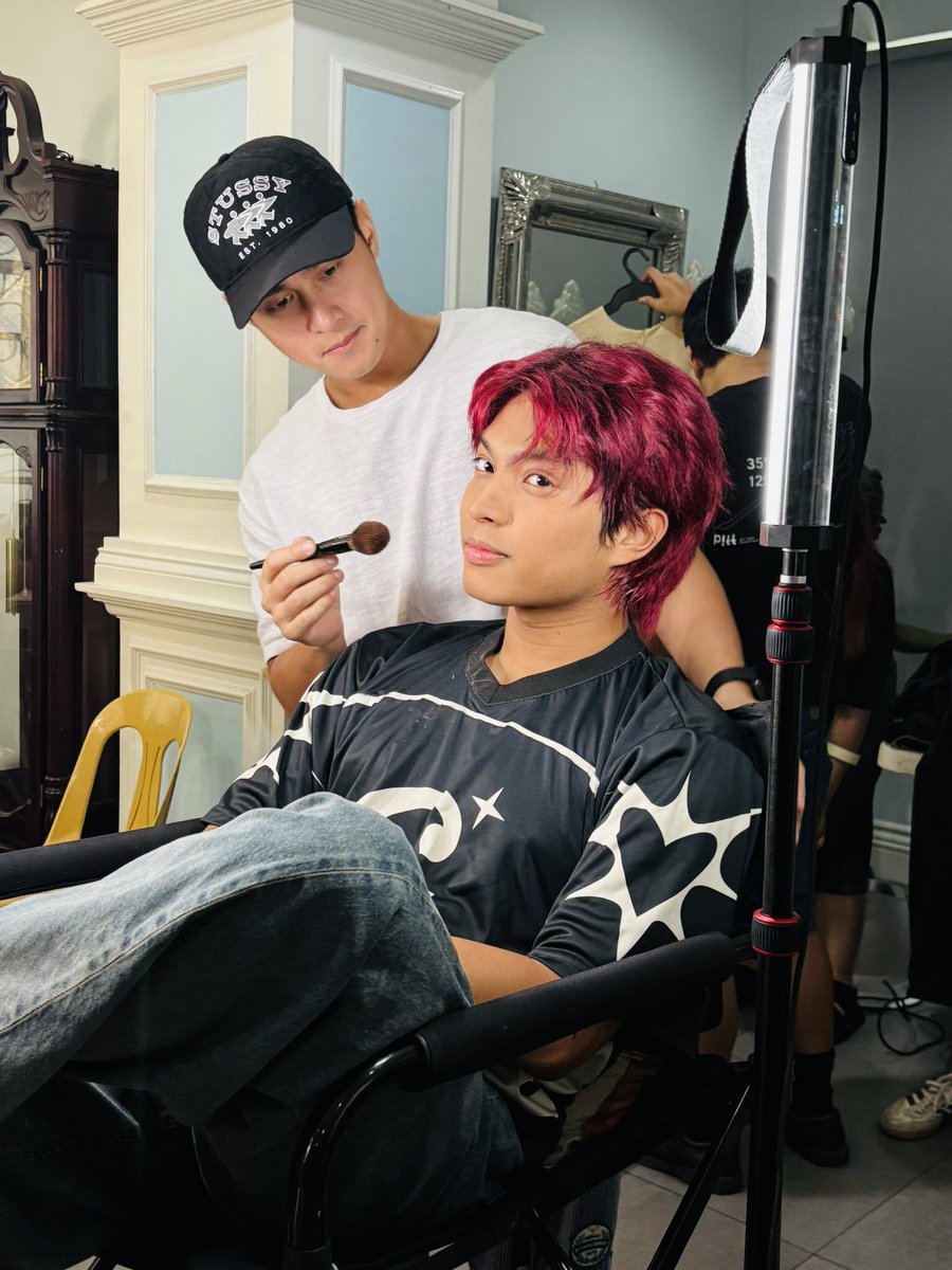 jmf_gallery's tweet photo. 09.23.26 — Day 1 of One for the Road on set! 🎥🍿

even without a schedule today, mak showed up on set just to observe, learn, and support the team. his dedication and passion for his craft will always be so inspiring! so proud of you, mak! can’t wait for next year! 🤍 https://t.co/UUjz8KqoDX