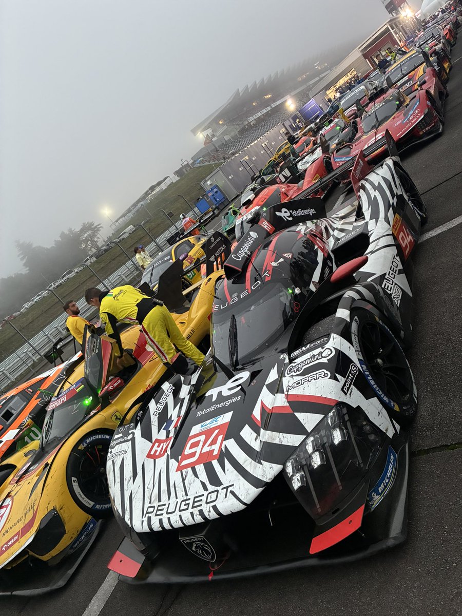 takeru_bianchi's tweet photo. 車検場は今年も楽しかった https://t.co/lciToOTwnr