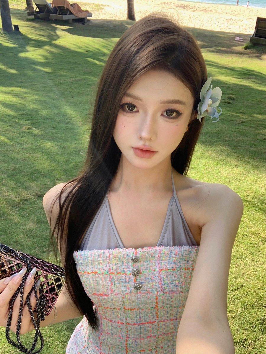 Jayky6668's tweet photo. elegant and ladylike outfit https://t.co/tJr8t50ien