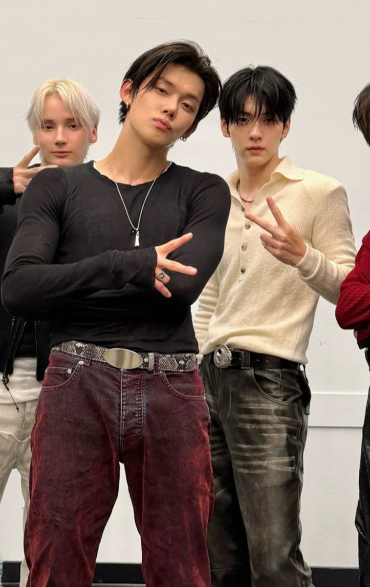 1209sbyj's tweet photo. ✌ https://t.co/MDyZH5GKvB