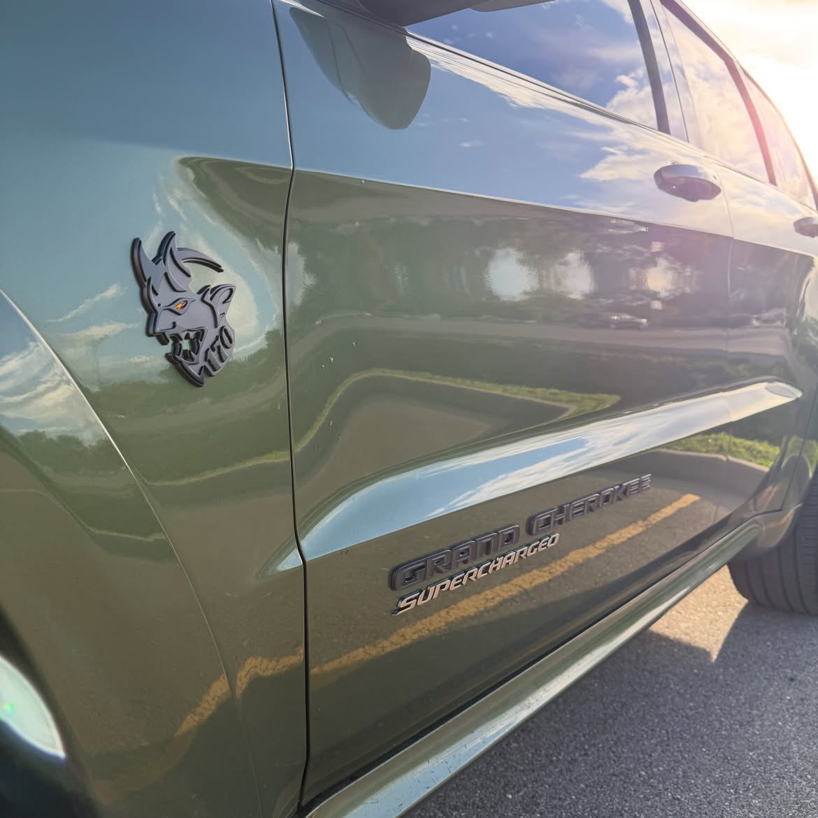 KingOfMopar1's tweet photo. When a standard Trackhawk isn’t chaotic enough. https://t.co/T3P7eMTQ3K