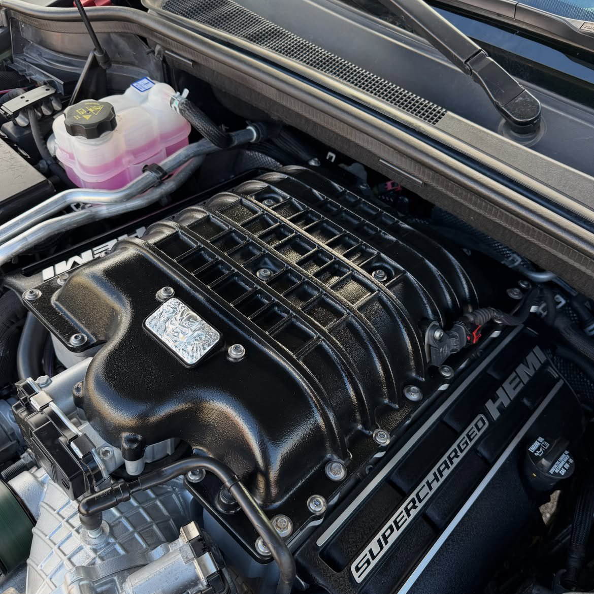KingOfMopar1's tweet photo. When a standard Trackhawk isn’t chaotic enough. https://t.co/T3P7eMTQ3K